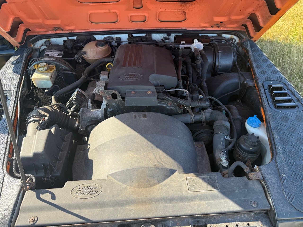 The Defender's 2.2 TDCi engine bay